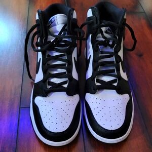 N8ke dunk high "Panda" size 13